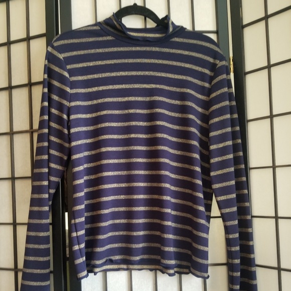 Nwot navy and gold turtleneck - Picture 1 of 6